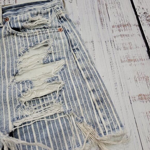 American Eagle Women's Blue 4 Striped Destroyed Ripped High Waist Jean Shorts - Picture 2 of 6